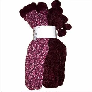 Jane & Bleeker Plush Burgundy Knit Plush Socks